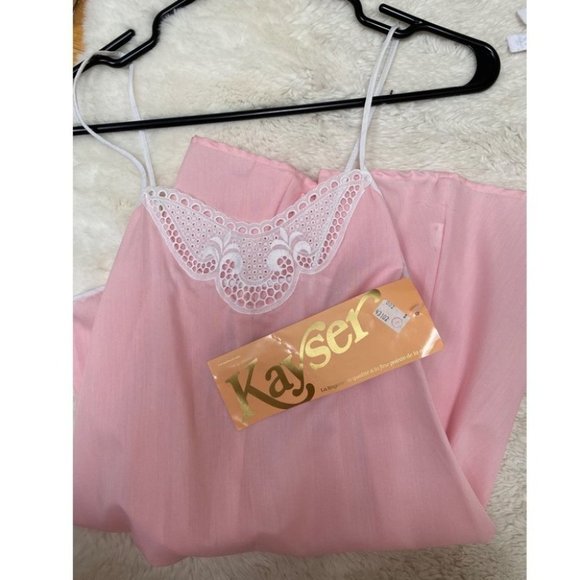 Vintage | Baby Pink Slip Dress / Nightgown - Picture 2 of 7